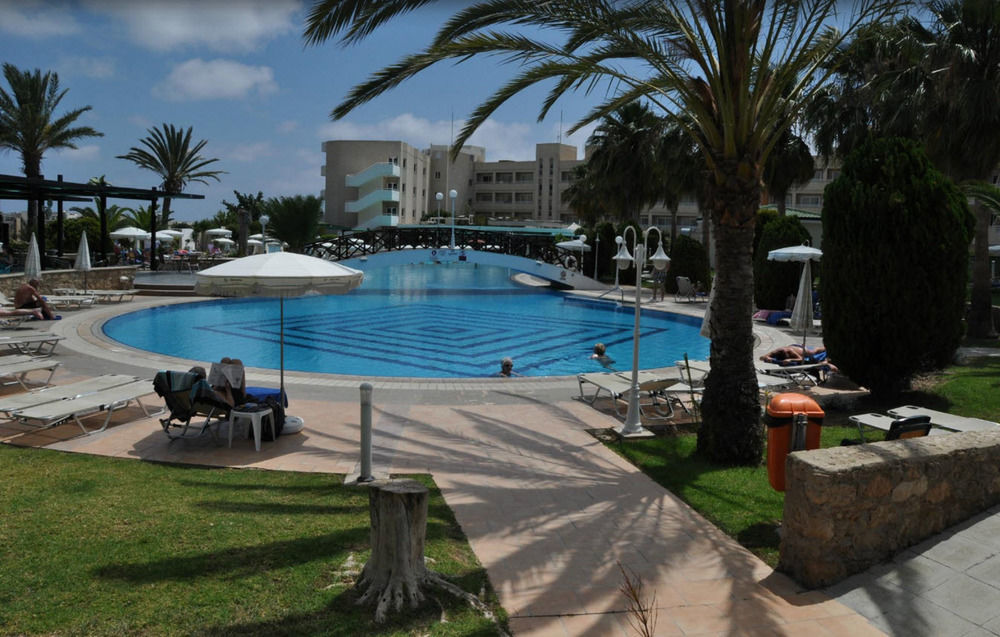 Aloe Hotel Paphos Exterior foto