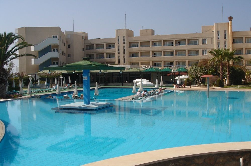 Aloe Hotel Paphos Exterior foto
